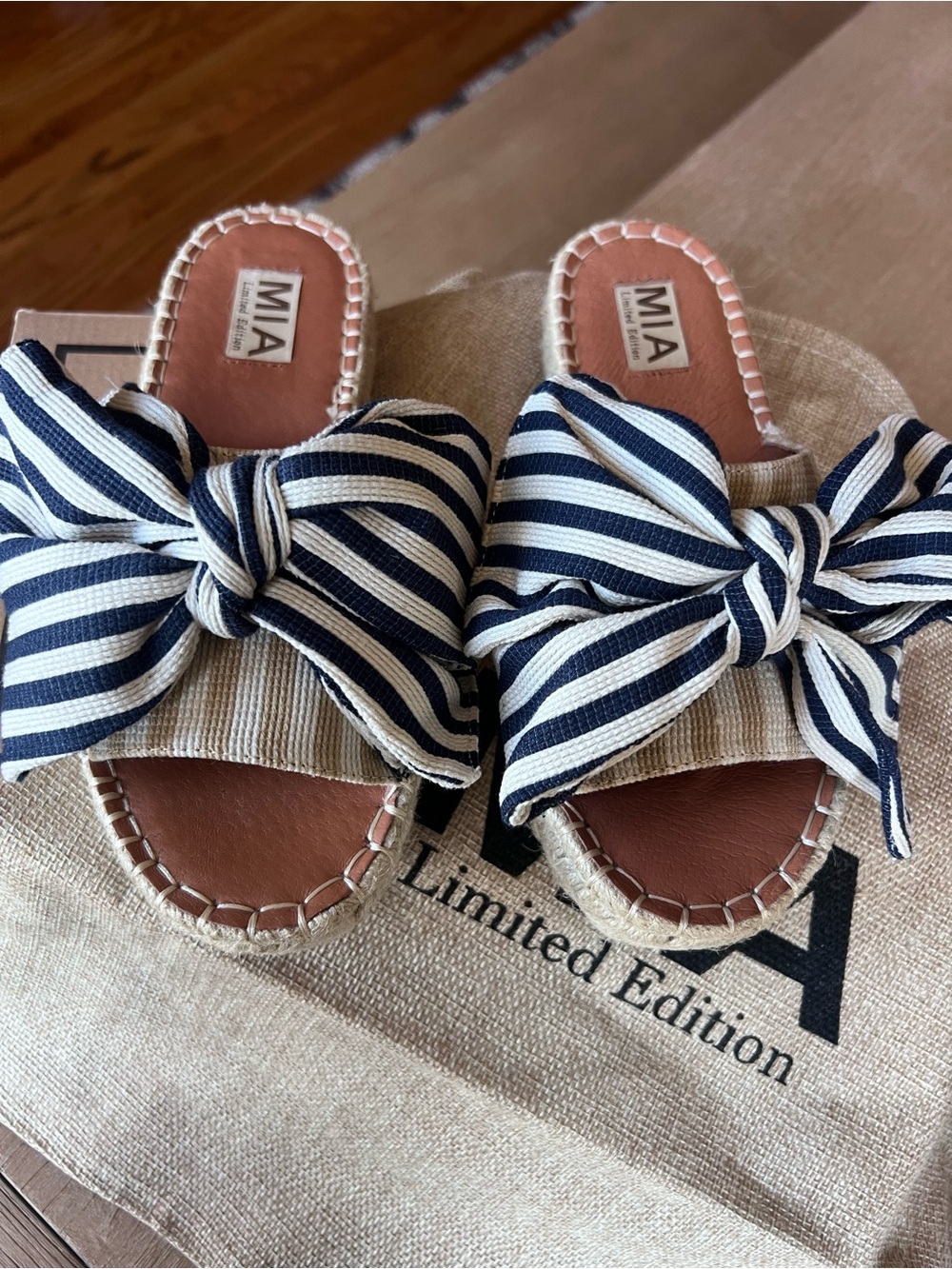 New NEVERWORN MIA Navy & Cream Striped Bow Espadrille Slide